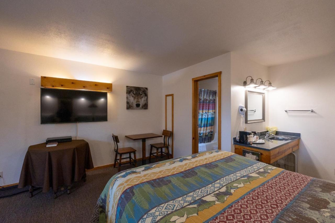 Elk Horn Lodge Cooke City Exteriér fotografie